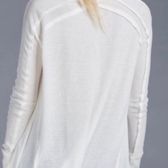 Free People Oversized Thermal Waffle Top - Like New XS S - Picture 2 of 10